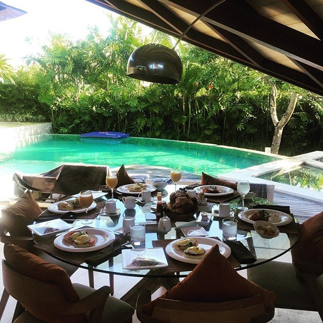 Poolside breakfast in the villa
